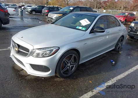 2016 Mercedes-Benz C 450 Amg 4Matic z USA, uszkodzony, nr VIN 55SWF6EB2GU130541